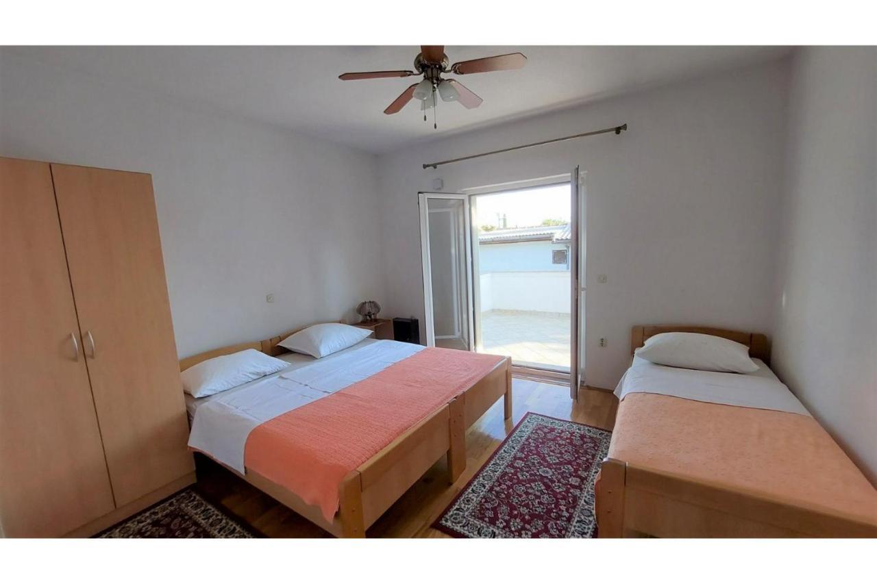 Apartments & Room Masa Starigrad Paklenica Exterior foto